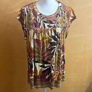 NWT DR2 Multi Color Multi Printed Top Size 2X